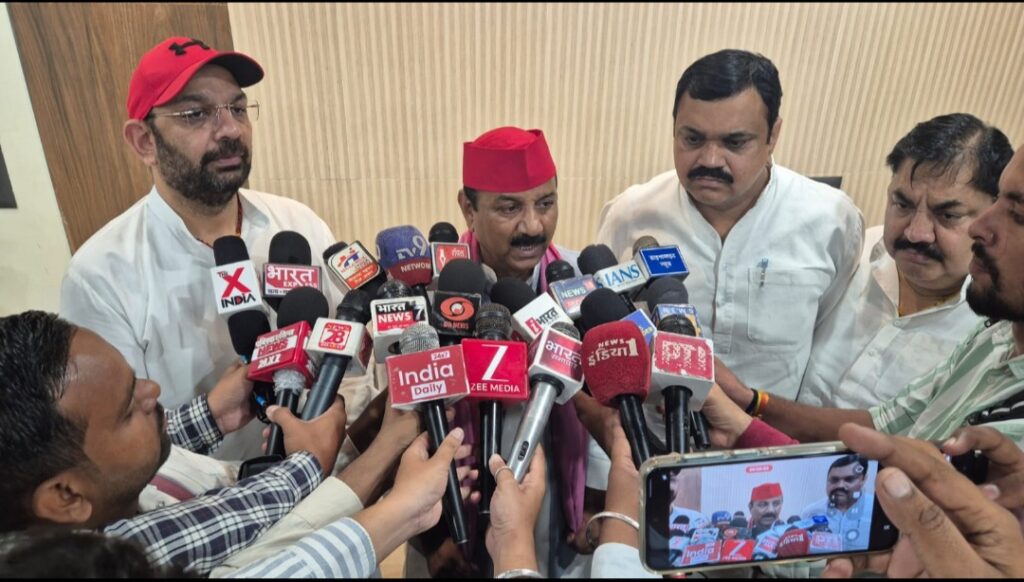 1000316720-1024x582 मुजफ्फरनगर में सपा प्रदेश अध्यक्ष श्याम लाल पाल का जोरदार स्वागत