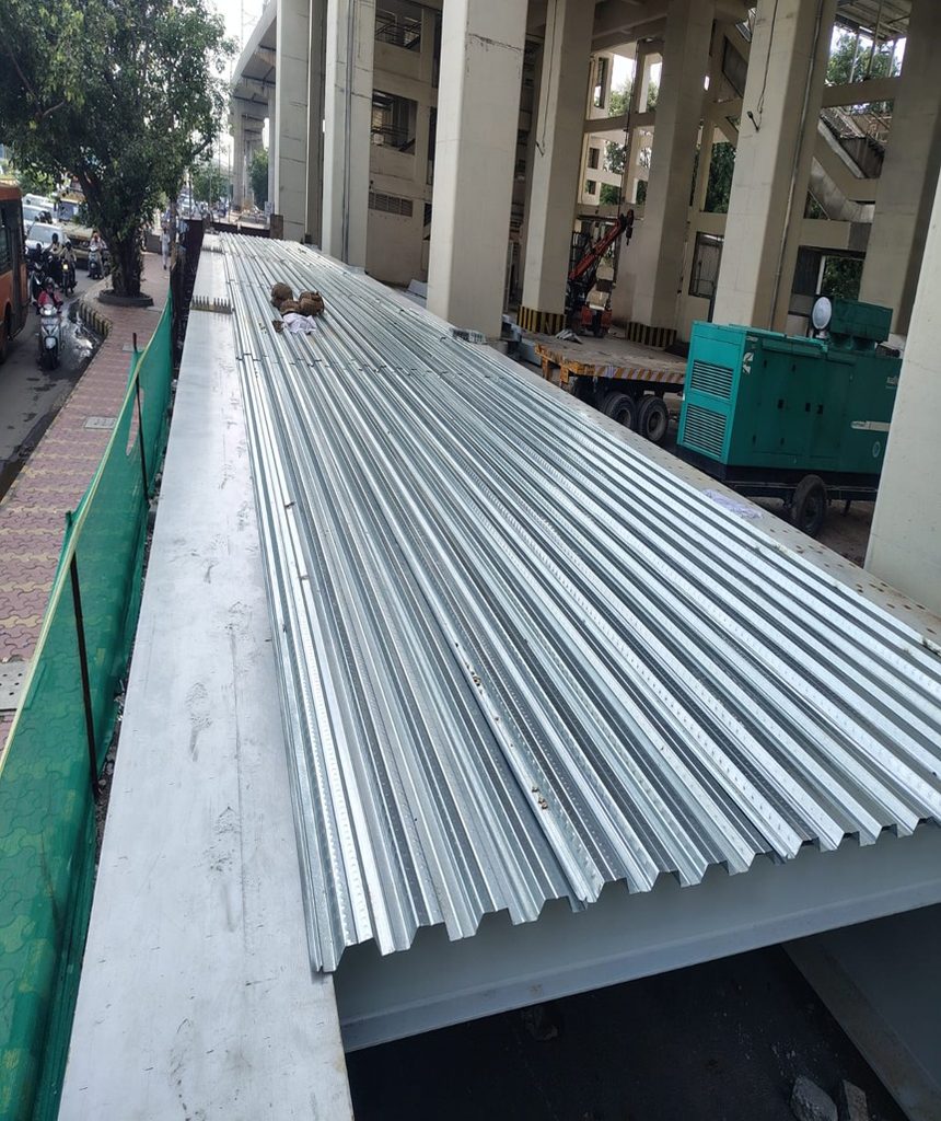 1000318706-860x1024 मधुबन चौक पर बन रहा स्काईवॉक, मेट्रो स्टेशनों और रोहिणी कोर्ट के बीच सुरक्षित पैदल संपर्क होगा मजबूत