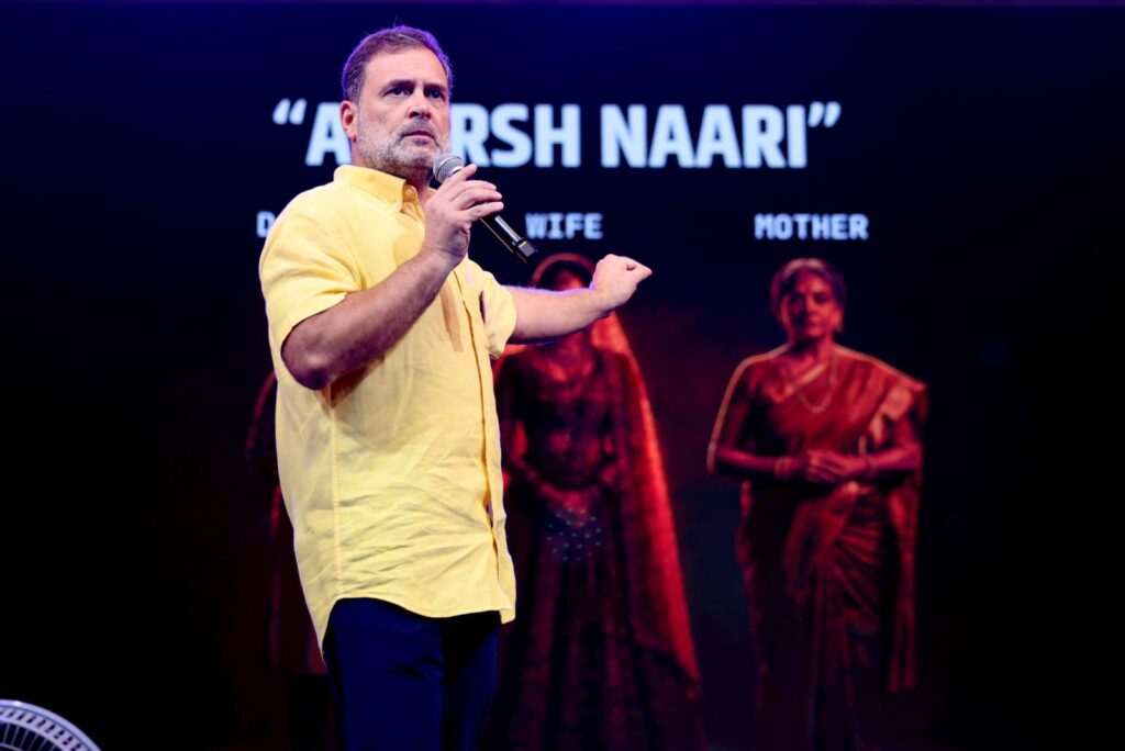 6672b569-ae2b-4b91-b5de-a4d3d25d1de3-1024x684 राहुल गांधी की ब्रांडिंग क्रांति: 'पप्पू' से Gen Z आइकॉन और Leader of Opposition तक का सफर