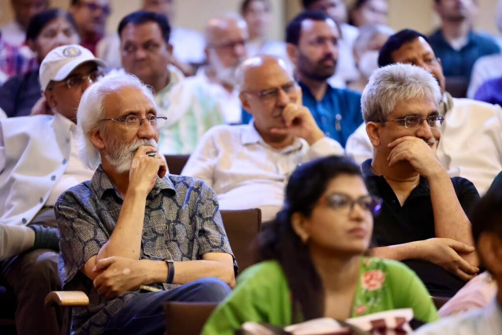 AYZ8-1024x683 LoP (LS), Shri Rahul Gandhi, attended a discussion on “On War and Peace: Violence is Not an Option,” organised by the AZK Foundation at Jawahar Bhawan