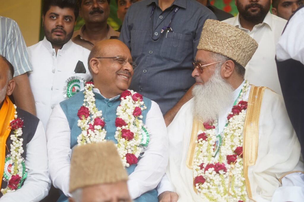 WhatsApp-Image-2026-08-26-at-4.43.07-PM-1-1024x682 ईद मिलाद-उन-नबी:पैगंबर मुहम्मद का जीवन ईमानदारी, करुणा और कमजोर वर्गों के प्रति जिम्मेदारी का प्रेरणादायी संदेश देता है: श्री विजेंद्र गुप्ता
