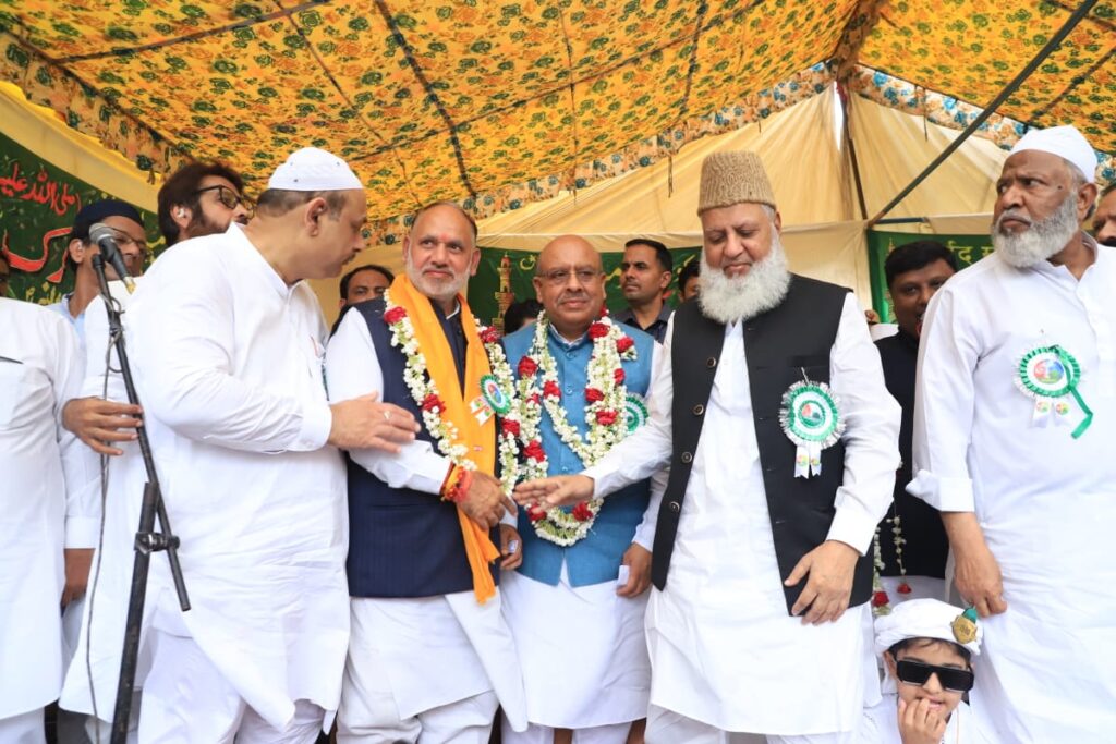 WhatsApp-Image-2026-08-26-at-4.43.07-PM-1024x683 ईद मिलाद-उन-नबी:पैगंबर मुहम्मद का जीवन ईमानदारी, करुणा और कमजोर वर्गों के प्रति जिम्मेदारी का प्रेरणादायी संदेश देता है: श्री विजेंद्र गुप्ता