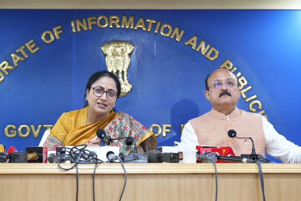 1000327382-1024x683 दिल्ली में 400 यूनिट तक खपत वाले उपभोक्ताओं की छत पर बिना अग्रिम लागत लगेगा 3 किलोवाट तक का रूफटॉप सोलर सिस्टम