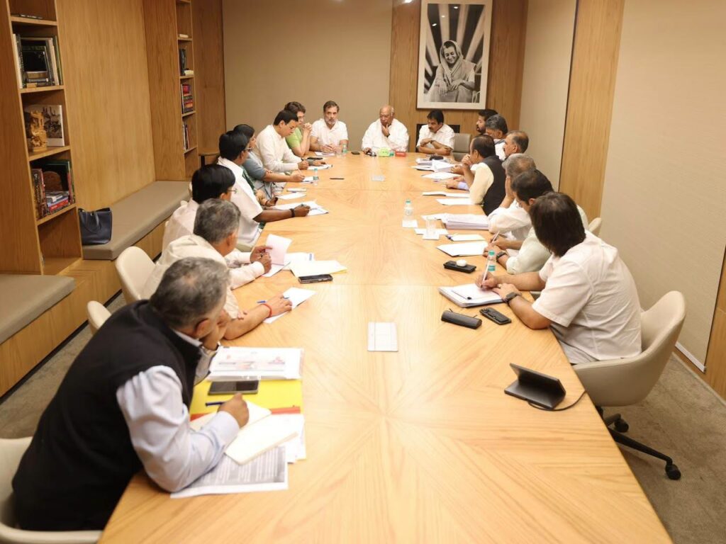 Congress-Meeting-on-SIR-1-1-1024x768 वोटर लिस्ट और SIR पर कांग्रेस CWC का बड़ा प्रस्ताव, PM समेत CEC से इस्तीफे की मांग