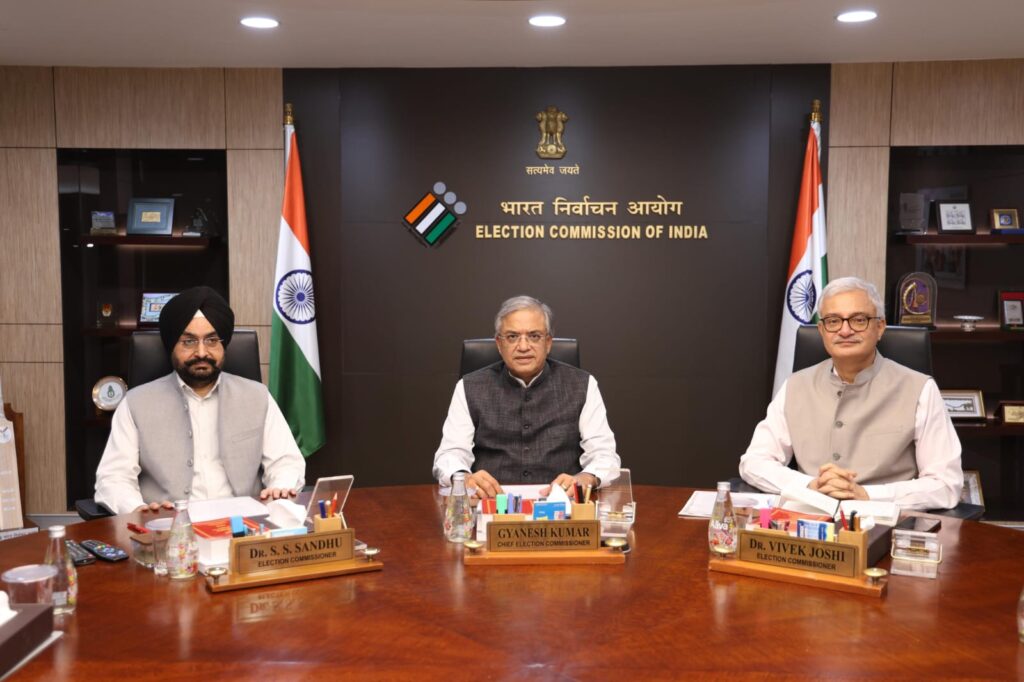 ECI-1024x682 SIR पर चुनाव आयोग का बड़ा फैसला: दिल्ली-महाराष्ट्र में बढ़ी समयसीमा, BLO घर-घर जाएंगे!
