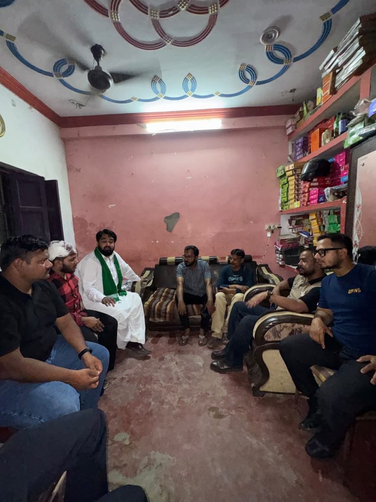 MIM2-768x1024 नाबालिग के साथ कथित मारपीट एवं पत्थरबाज़ी की घटना को लेकर AIMIM प्रतिनिधिमंडल ने पीड़ित परिवार से की मुलाक़ात