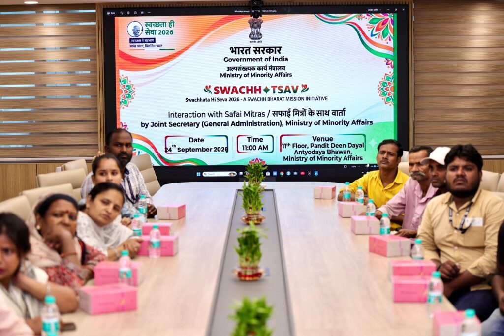 Minority-Affairs-1024x683 ‘स्वच्छता ही सेवा 2026’ के तहत सफाई मित्रों से मिले अल्पसंख्यक कार्य मंत्रालय के संयुक्त सचिव!