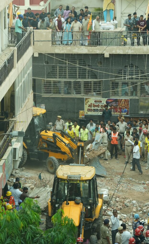 SN-623x1024 सत्य निकेतन भवन हादसे में बचाव व राहत कार्य युद्धस्तर पर जारी, मुख्यमंत्री रेखा गुप्ता ने स्वयं संभाली निगरानी