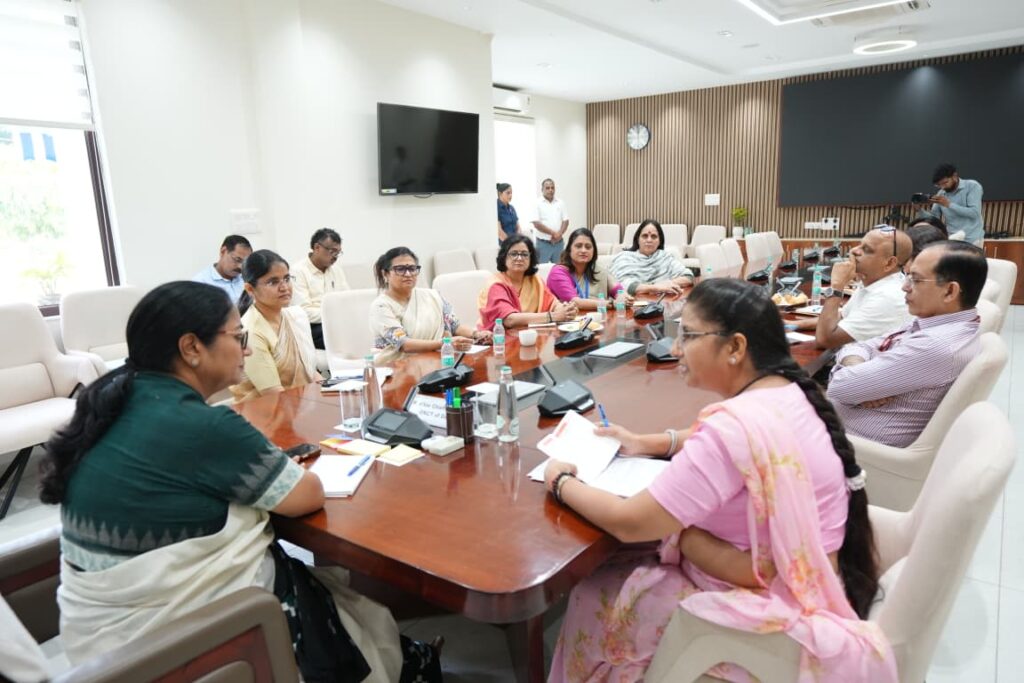 Woman-Commission-1024x683 Women’s Commission must further strengthen online complaint system for women: CM Rekha Gupta