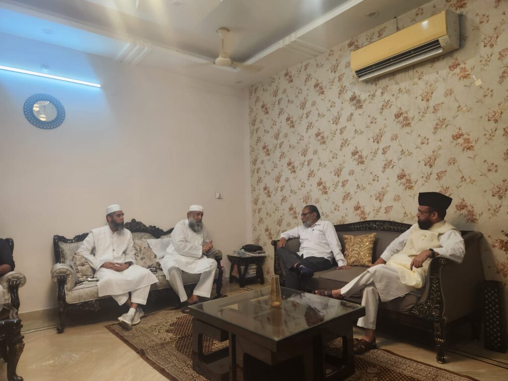 del-aimp1-1024x768 कलेक्ट्रेट मस्जिद के विध्वंस पर मुस्लिम पर्सनल लॉ बोर्ड का सहारनपुर दौरा, ज़िम्मेदारों और वकीलों से की मुलाक़ात!