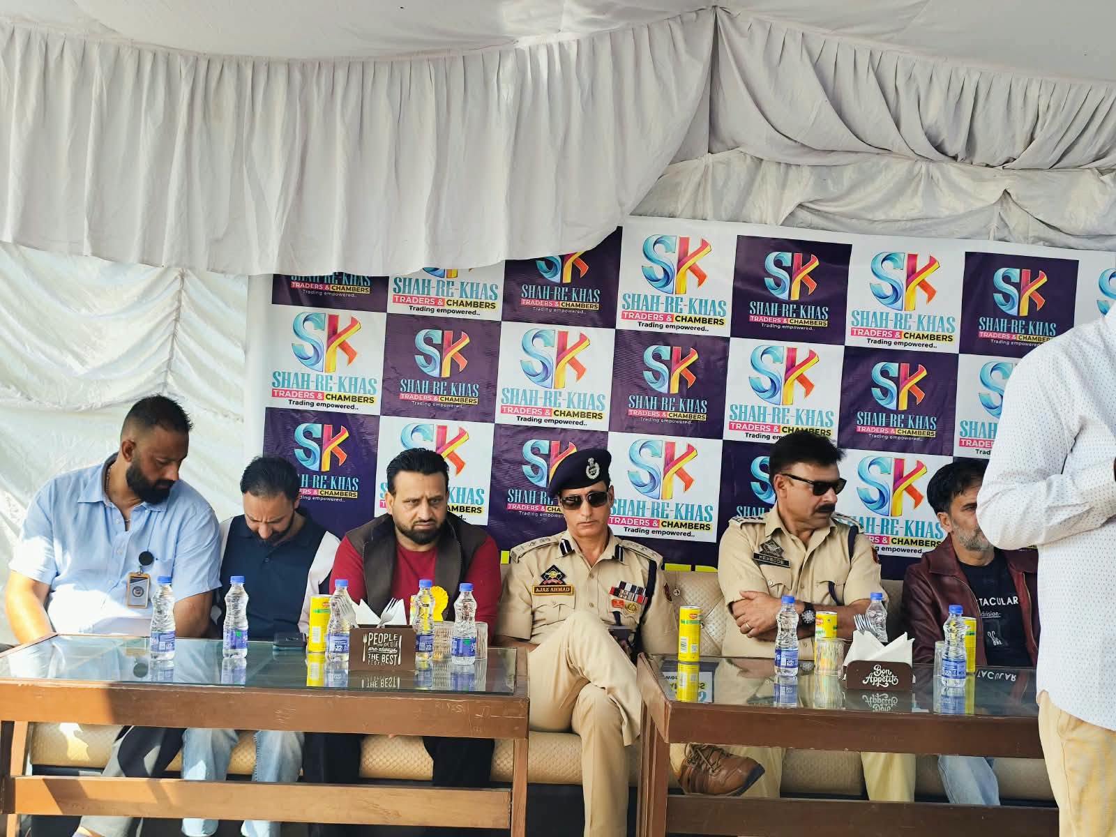अहमदनगर में शाह-ए-ख़ास ट्रेडर्स चैंबर्स एंड सोसाइटी