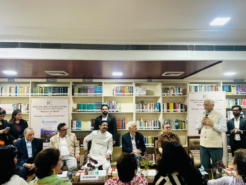 Book-Launch-in-IICC-1024x768 नई दिल्ली में ‘कश्मीर: अ जर्नी बियॉन्ड टाइम’ पुस्तक का गरिमामयी विमोचन