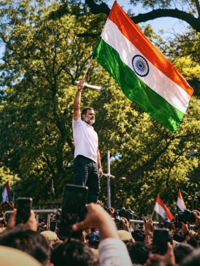 Raga-at-Akashwani-Bhawan-2-772x1024 SIR के ख़िलाफ विपक्षी पार्टियों का March, EC Office पहुंचने से पहले पुलिस ने रोका फिर ले लिया हिरासत में